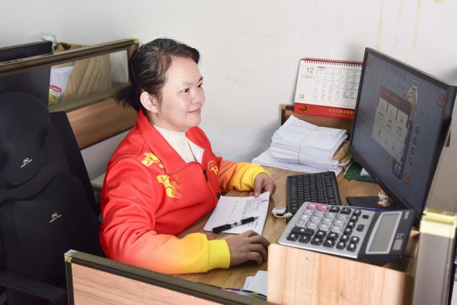 1.莫悦雯.jpg 1.莫悦雯.jpg